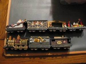 J.C. Penney's 1998 Home Towne Express Train- 4 Christmas Cars & 3 Zoo Cars - Picture 1 of 18