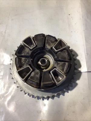 Cubo de acionamento traseiro/portador de roda dentada fabricante de equipamento original Kawasaki VN800 Vulcan 800 95-06 - Imagem 1 de 2