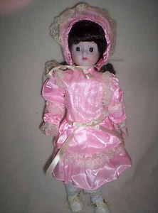 Puppe Porcelian Heritage Signature Collection rosa Kleid braune Haare 16 Zoll kein Zertifikat - Bild 1 von 3