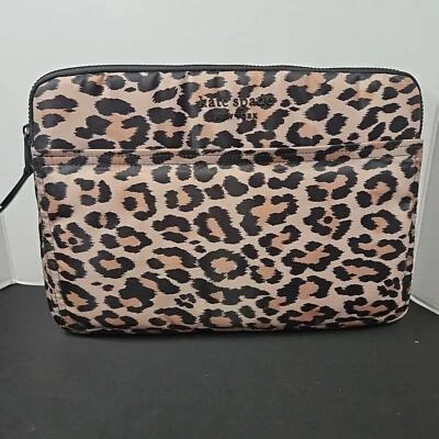 Kate Spade New York - Puffer Universal - Funda para portátil para estampado de leopardo de 13”/14” Foto 1 de 3