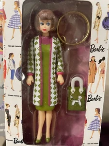 Llavero DE COLECCIÓN 1995 Mattel Barbie Caniche Desfile Morena Caja Sellada en Tarjeta - Imagen 1 de 5