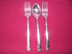 Mikasa MIS60 Glossy Stainless 1 Teaspoon & 2 Salad Forks GF4 - Picture 1 of 4