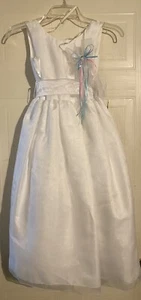 David's Bridal White Flower Girl Dress - Picture 1 of 6