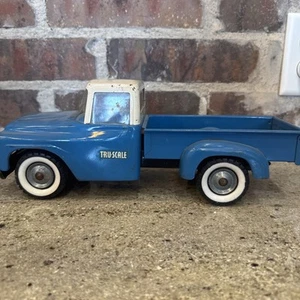 Vintage Tru Scale International Pick Up Truck Blue and White Rare - Picture 1 of 15