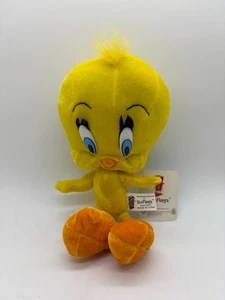 Peluche Looney Tunes Piolín Pájaro Seis Banderas Exclusivo Juguete de Peluche Amarillo 9" - Imagen 1 de 7