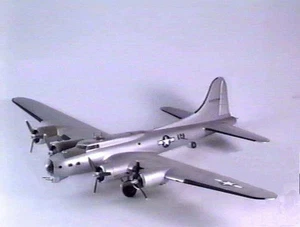 1/28 Echelle Américain Ww-Ii Boeing B-17G Flying Fortress Plans & Gabarit 44ws - Photo 1/2