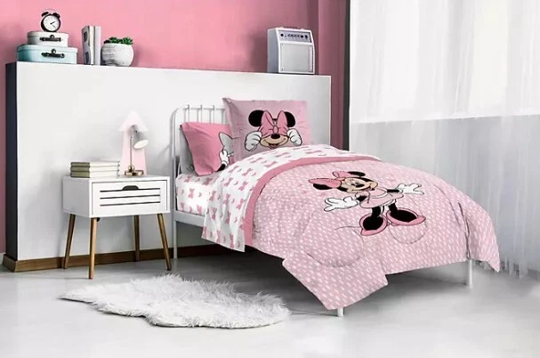 Disney's Minnie Mouse 5 Piece Twin/Full Bed Set - Image 1 of 4