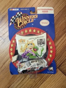 2001 Winners Circle 1/64 Dale Jarrett #88 UPS / Muppet Show 25 Years - Picture 1 of 2