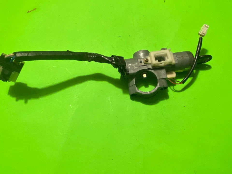 1998-2001 NISSAN ALTIMA IGNITION SWITCH LOCK W/KEY OEM. Foto 1 de 4