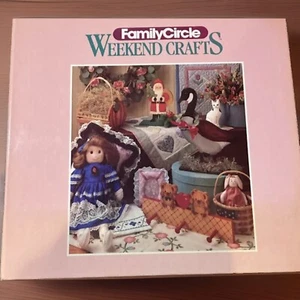 Vtg 1994 Book-Family Circle's Weekend Crafts Binder Craft Cards & Patterns Inc - Picture 1 of 17