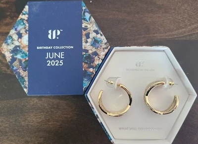 Bomb Party ER36302 "Aced In Forever" Junio 2025 Cumpleaños LC Alejandrita Oro Foto 1 de 3