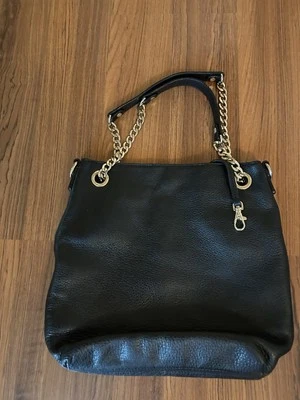 Bolso de hombro MICHAEL KORS con cadena de cuero granulado negro Foto 1 de 4