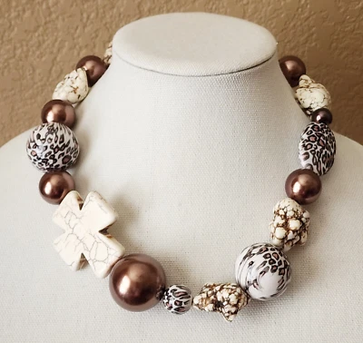 Gargantilla Collar Grueso Declaración Blanco Turquesa Cruz Maltesa Howlite Marrón Foto 1 de 4