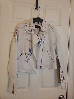 Romeo y Julieta Alta Costura Talla Chaqueta de moto M imitación cuero floral bordada $260.  Foto 1 de 4