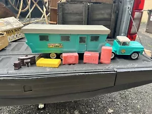 Vintage Nylint Ford Mobile Home Trailer c1964 - #6600 original condition w Furn. - Picture 1 of 24