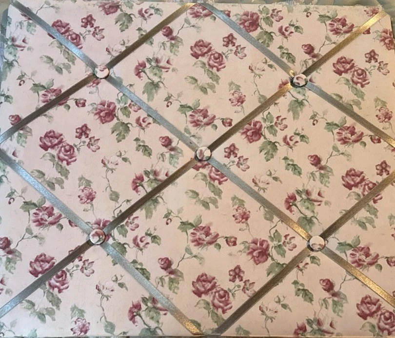 Message / Bulletin Board Floral Fabric, 21.5”x18” - Image 1 of 1