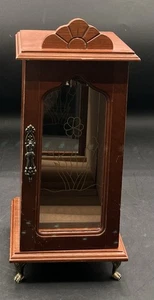 Portagioie vintage in legno con piedi con specchio e porta collana 11" - Foto 1 di 9