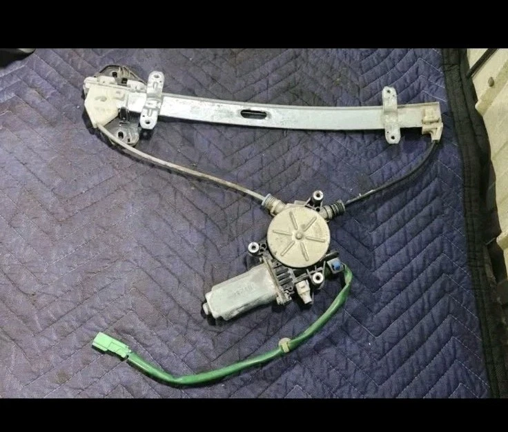 02-06 ACURA RSX LHD Front Right RH Power Window Regulator with Motor - Image 1 of 2
