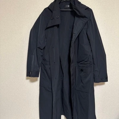 Trench coat longo UNIQLO +J Jil Sander preto com capuz, ajuste relaxado, usado - Imagem 1 de 2
