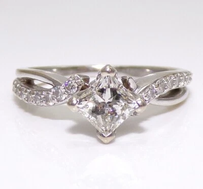 GIA Oro Blanco 14K 0.64ct. Anillo de compromiso corte cuadrado diamante VS1 - H talla 5 FZ Foto 1 de 4