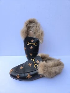 ARQA schwarze Bienenstern bestickt Fell Pantoletten Pantoletten Schuhe Gr-36 - Bild 1 von 5