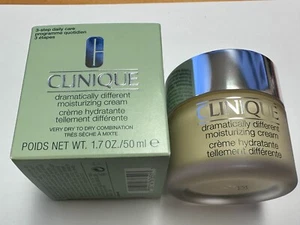 Clinique Dramatically Different Moisturising Cream - 1.7oz / 50ml - Picture 1 of 1