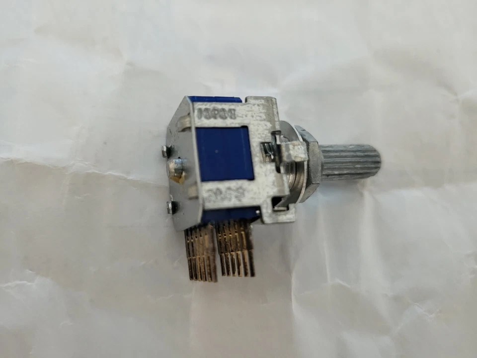 Kenwood S60-0401-05 rotativo S.W para TS-850SAT Foto 1 de 1