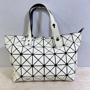 Bolso de Mano Bao Bao Issey Miyake Brillante Geométrico Color Crema - Imagen 1 de 15