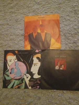 RED BOX - FOR AMERICA ,  LEAN ON ME & CHENKO  7" VINYL SINGLES  - Image 1 of 4