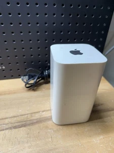(E) Apple AirPort Extreme A1521 3-Port Gigabit Wi-Fi 802.11ac Router ME918LL/A - Picture 1 of 4