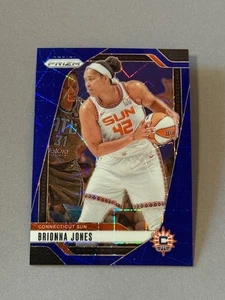 Brionna Jones Blue Prizm sp Insert 2024 Panini WNBA Holo Ice #27 Suns Cracked - Imagen 1 de 2