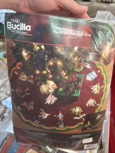 Sealed!! Bucilla Felt Kit  86068 12 Days of Christmas DIY TREE SKIRT Partridge - Picture 1 of 6