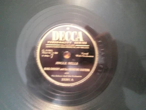 DECCA 78 RECORD 23281/ BING CROSBY/andrews sisters/JINGLE BELLS/SANTA CLAUS IS - Picture 1 of 2