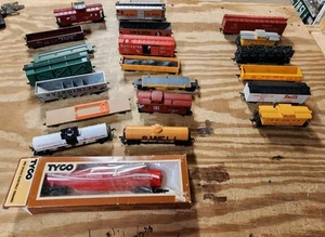 Carro merci scala Ho Tyco - lotto vari (21) 6 hanno un accoppiamento rotto - Foto 1 di 9