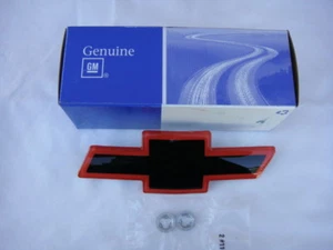 CHEVROLET TAHOE FULL SIZE SUBURBAN BLAZER 1994 - 1998 RED BLACK GRILLE EMBLEM - Picture 1 of 5