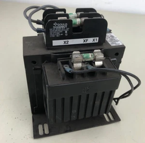 Hammond Industrietrafo PT500MQMJ-3 500VA, mit Sicherungshalter 30322R - Bild 1 von 8