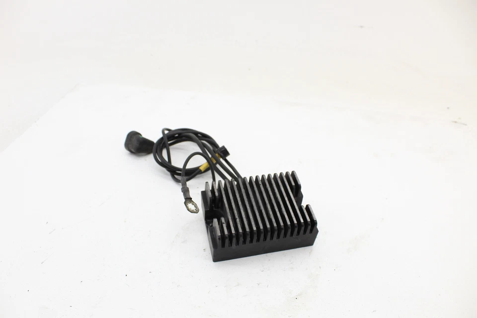 95-98 Harley-davidson Dyna Super Glide Fxd Rectifier Voltage Regulator - Image 1 of 4