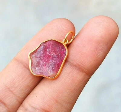 Colgante sin cuello hecho a mano con dije de turmalina rugosa natural de plata de ley 925 Foto 1 de 4