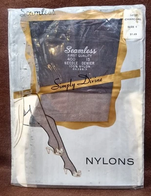 1 пара винтажных бесшовных нейлоновых чулок Simply Divine цвет древесного угля размер 9 НОВЫЕ - Изображение 1 из 3