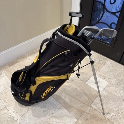 Wilson Ultra BLK 8 Golf Clubs Lot w/Bag, 5,6,7,8,9,PW, Putter, 56 Wedge - Image 1 of 4