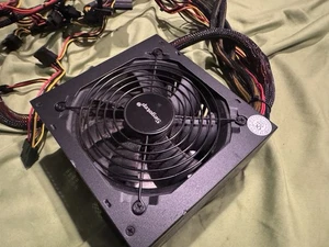 Segotep NON-MODULAR 650W PSU ( USED ) - Afbeelding 1 van 4