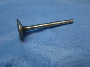 ALLIS-CHALMERS G226 D17 Tractor D motor INTAKE Valve 231671 229405 - Picture 1 of 2