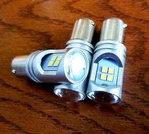 3 BLINDING LED bulbs for Deere 316 317 318 330 322 420 430 headlamp bulb AD2062R - Picture 1 of 8