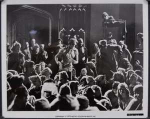 Soylent Green 1973 ORIG 8X10 BLACK & WHITE MOVIE STILL CHARLTON HESTON 1915-40 - Imagen 1 de 1