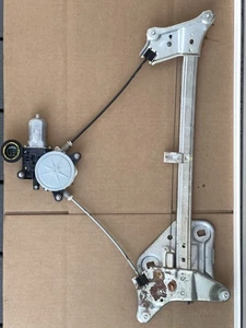 04-08 TOYOTA SOLARA PASSENGER SIDE WINDOW REGULATOR MOTOR HARDWARES 2008 Tested - Picture 1 of 2