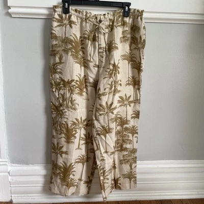 Pantalones cortos de lino Caribbean Joe para mujer grandes con estampado de palmeras caqui y tostado Foto 1 de 4