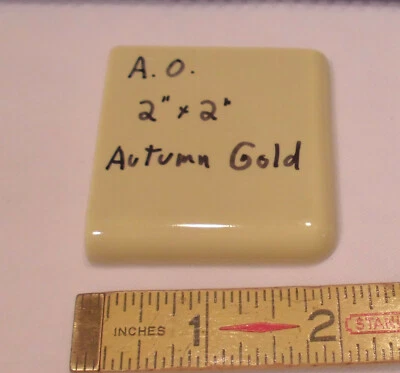 1 pc. Azulejo de esquina nariz de toro superficie cerámica oro otoño - amarillo 2" X 2" X 5/16" Foto 1 de 4