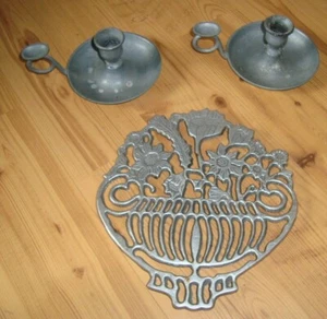 2 vintage metal candle holders & a wall decoration - Picture 1 of 4