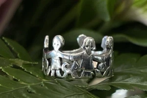 James Avery 925 Sterling Silver Paper Doll Children Band Ring Sz 5.5 - Picture 1 of 13