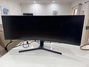 Samsung curved monitor 43 CJ89 Super ultra Wide curved monitor - Picture 1 of 4